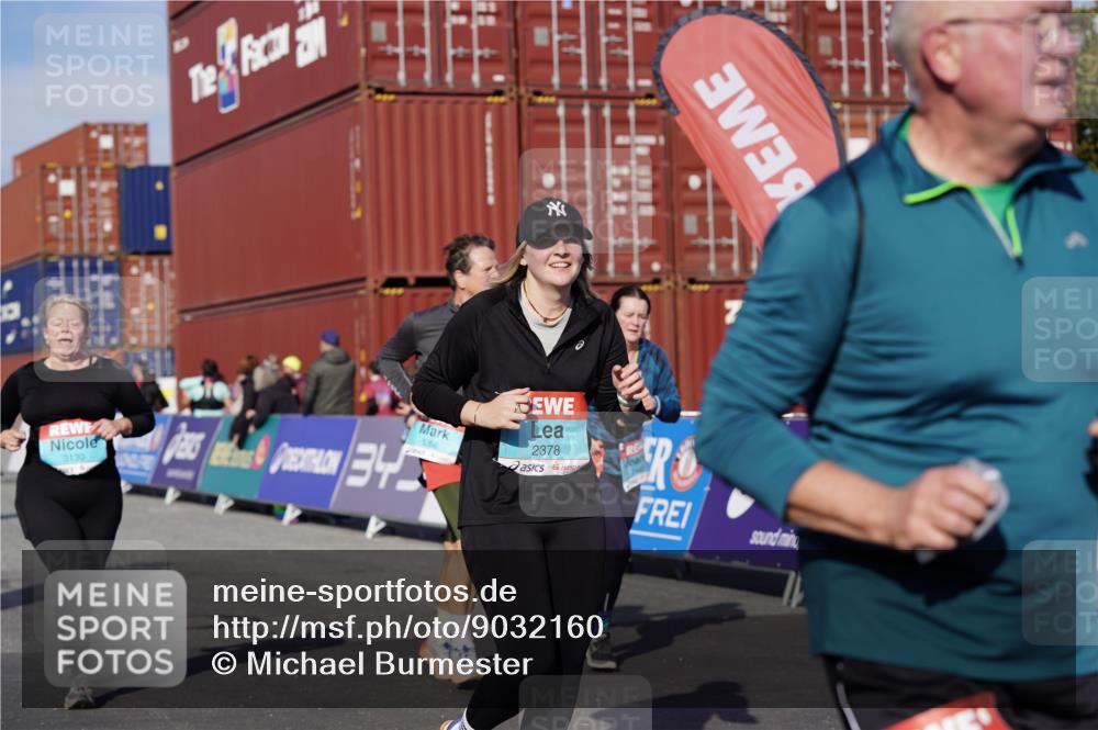 03.10.2025 - Köhlbrandbrückenlauf Michael Burmester http://msf.ph/oto/9032160 03.10.2025 10:38:57 Ziel 1256, 2261, 2442, 3130 meine-sportfotos.de