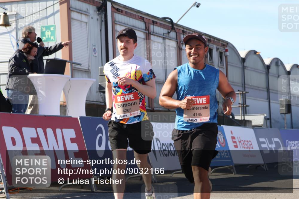 03.10.2025 - Köhlbrandbrückenlauf Luisa Fischer http://msf.ph/oto/9032166 03.10.2025 13:07:37 Ziel 4113, 4165, 4254, 4263, 4288, 4375, 4636, 6744, 6800 meine-sportfotos.de