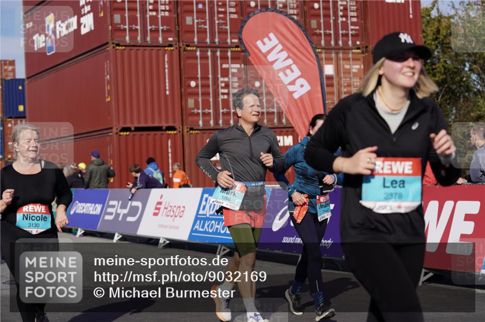 03.10.2025 - Köhlbrandbrückenlauf Michael Burmester http://msf.ph/oto/9032169 03.10.2025 10:38:58 Ziel 2261, 2442, 3130 meine-sportfotos.de