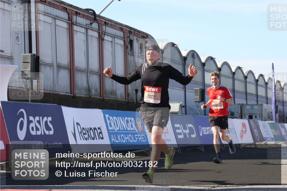 03.10.2025 - Köhlbrandbrückenlauf Luisa Fischer http://msf.ph/oto/9032182 03.10.2025 13:07:39 Ziel 4113, 4165, 4254, 4263, 4375, 4636, 6744, 6800 meine-sportfotos.de