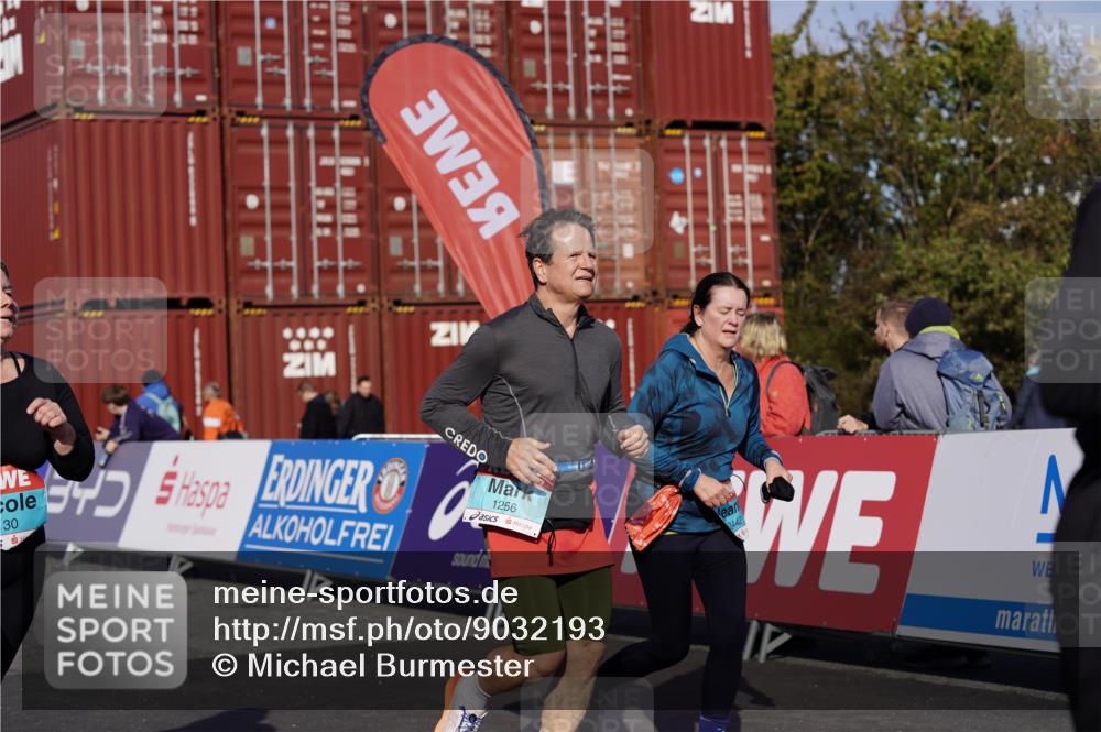 03.10.2025 - Köhlbrandbrückenlauf Michael Burmester http://msf.ph/oto/9032193 03.10.2025 10:38:58 Ziel 2261, 2442, 3130 meine-sportfotos.de