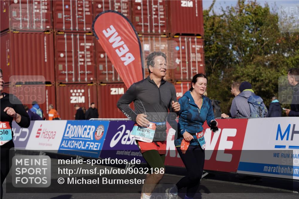 03.10.2025 - Köhlbrandbrückenlauf Michael Burmester http://msf.ph/oto/9032198 03.10.2025 10:38:58 Ziel 2261, 2442, 3130 meine-sportfotos.de