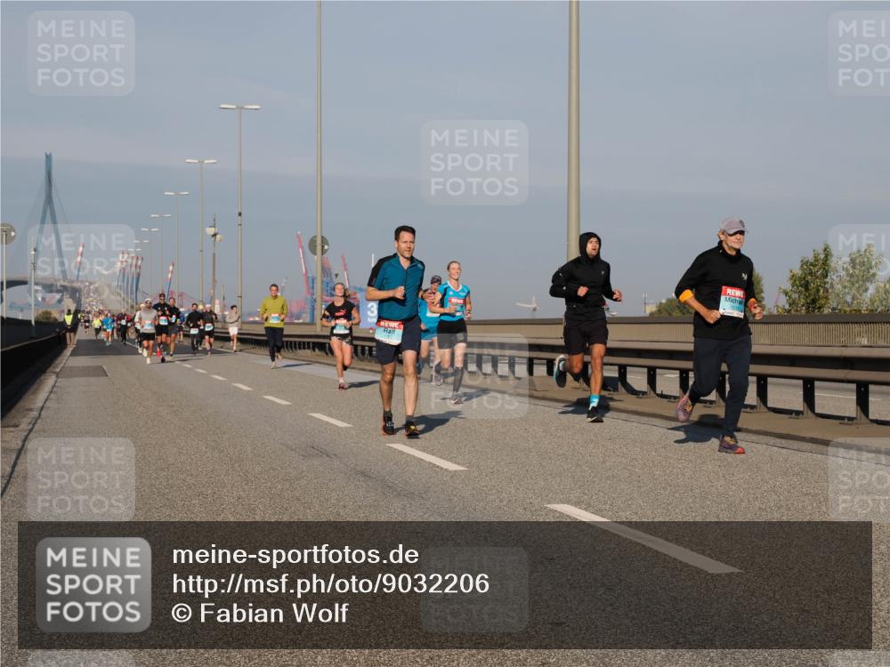 03.10.2025 - Köhlbrandbrückenlauf Fabian Wolf http://msf.ph/oto/9032206 03.10.2025 09:46:24 Position 3 1133 meine-sportfotos.de