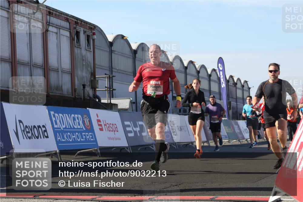 03.10.2025 - Köhlbrandbrückenlauf Luisa Fischer http://msf.ph/oto/9032213 03.10.2025 13:07:44 Ziel 4159, 4165, 4263, 4382, 6285, 6384, 6744, 6800, 6821 meine-sportfotos.de