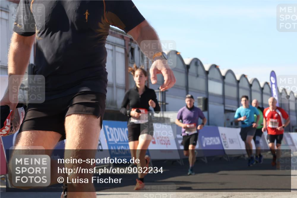 03.10.2025 - Köhlbrandbrückenlauf Luisa Fischer http://msf.ph/oto/9032234 03.10.2025 13:07:46 Ziel 4159, 4165, 4263, 4310, 4382, 5993, 6120, 6285, 6384, 6651, 6744, 6800, 6821 meine-sportfotos.de