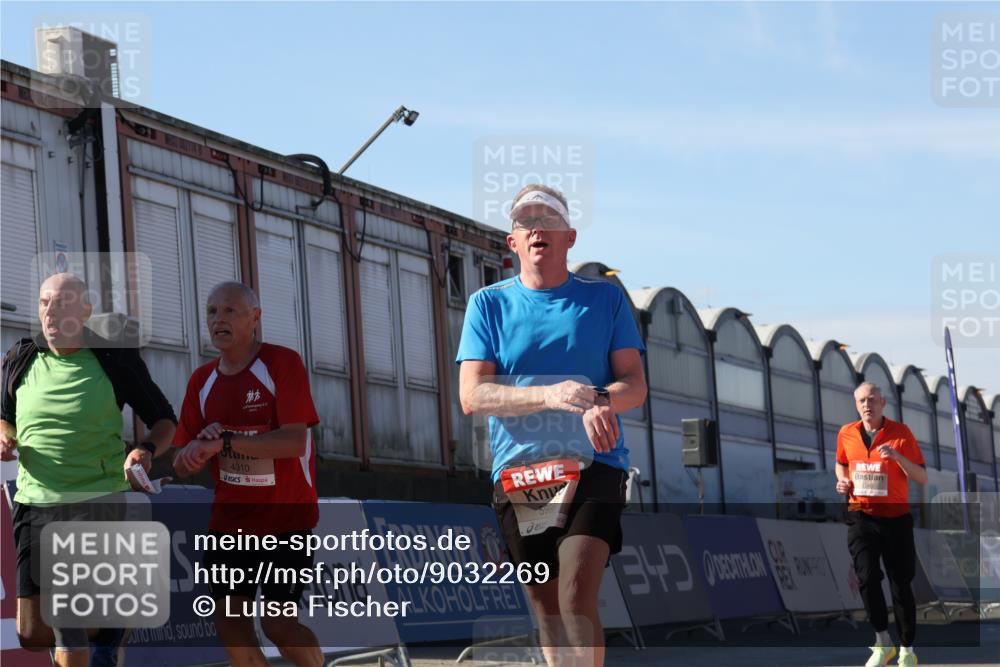 03.10.2025 - Köhlbrandbrückenlauf Luisa Fischer http://msf.ph/oto/9032269 03.10.2025 13:07:50 Ziel 4159, 4310, 4382, 4639, 5993, 6120, 6163, 6244, 6285, 6384, 6409, 6651, 6696, 6744, 6800, 6821 meine-sportfotos.de