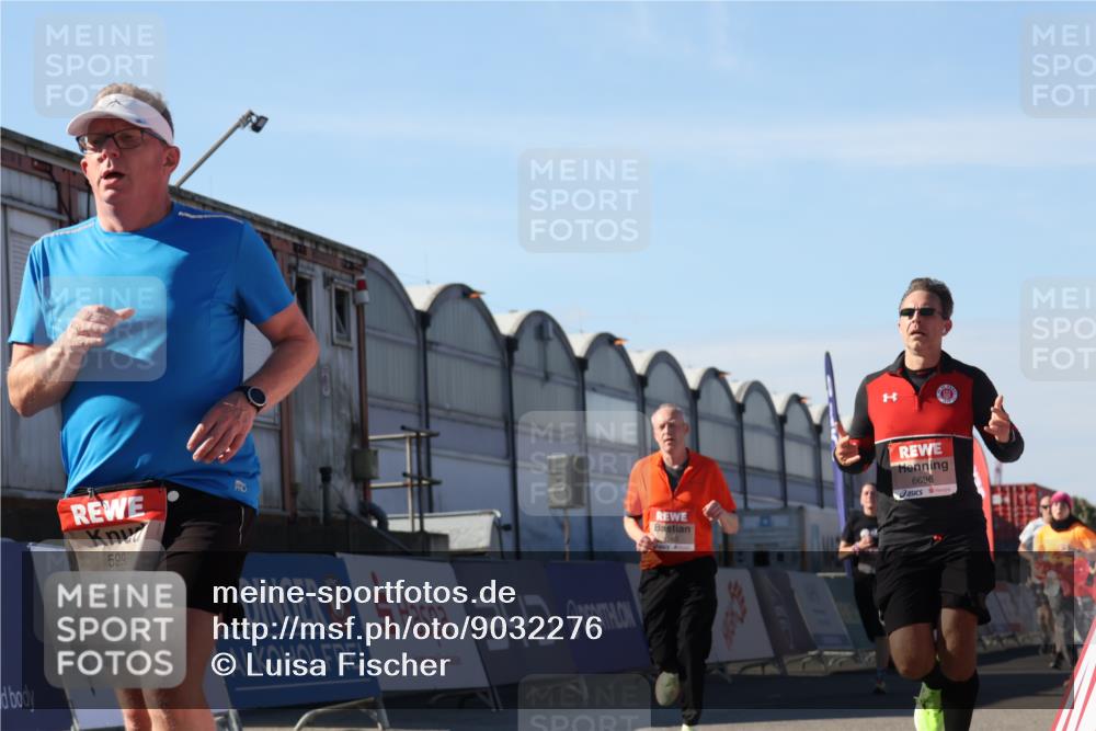 03.10.2025 - Köhlbrandbrückenlauf Luisa Fischer http://msf.ph/oto/9032276 03.10.2025 13:07:51 Ziel 4159, 4310, 4382, 4639, 5993, 6120, 6163, 6244, 6285, 6384, 6409, 6651, 6696, 6800, 6821 meine-sportfotos.de