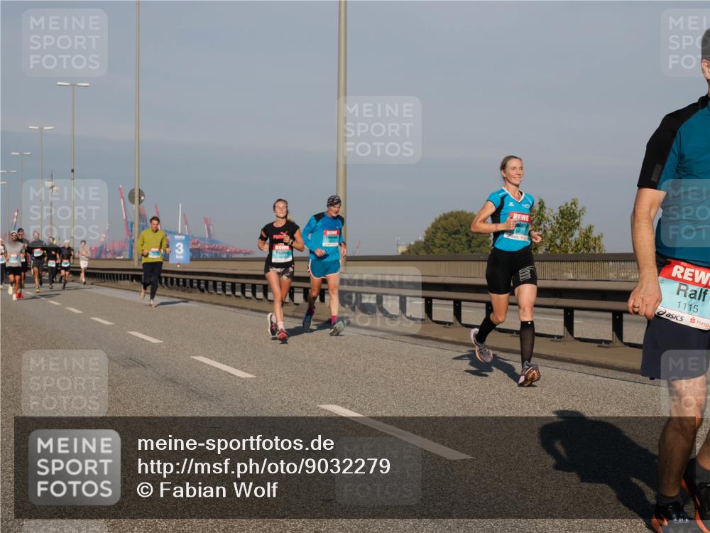 03.10.2025 - Köhlbrandbrückenlauf Fabian Wolf http://msf.ph/oto/9032279 03.10.2025 09:46:27 Position 3 3, 1115 meine-sportfotos.de