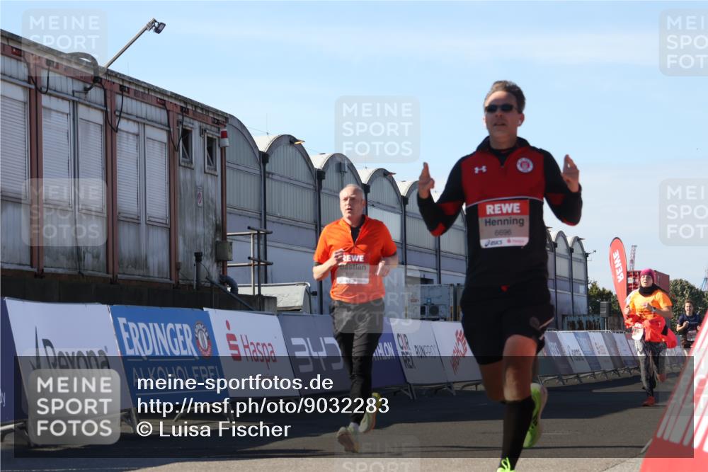 03.10.2025 - Köhlbrandbrückenlauf Luisa Fischer http://msf.ph/oto/9032283 03.10.2025 13:07:51 Ziel 4159, 4310, 4382, 4639, 5993, 6120, 6163, 6244, 6285, 6384, 6409, 6651, 6696, 6800, 6821 meine-sportfotos.de