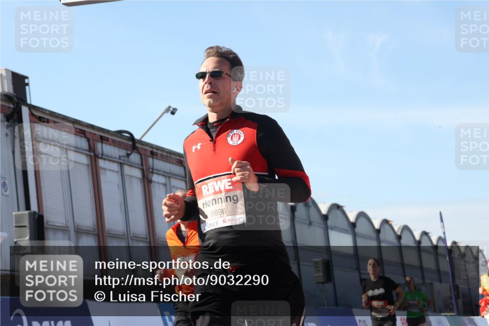 03.10.2025 - Köhlbrandbrückenlauf Luisa Fischer http://msf.ph/oto/9032290 03.10.2025 13:07:53 Ziel 4159, 4310, 4382, 4639, 5959, 5993, 6120, 6163, 6244, 6285, 6348, 6384, 6409, 6651, 6696, 6821 meine-sportfotos.de
