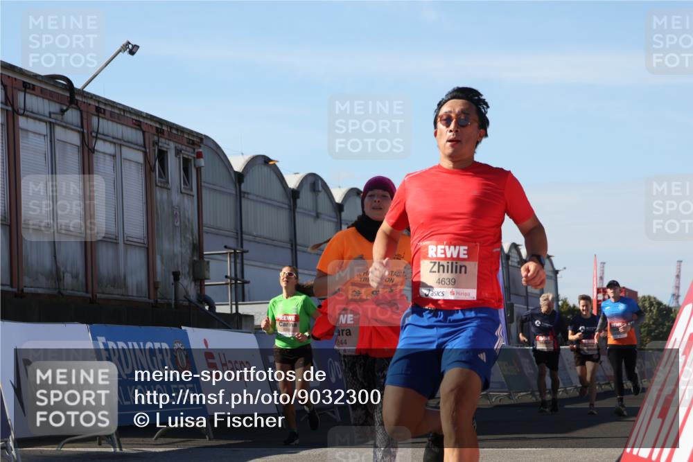 03.10.2025 - Köhlbrandbrückenlauf Luisa Fischer http://msf.ph/oto/9032300 03.10.2025 13:07:55 Ziel 4159, 4184, 4310, 4382, 4395, 4639, 5959, 5993, 6022, 6120, 6163, 6244, 6285, 6348, 6384, 6409, 6651, 6696, 6821 meine-sportfotos.de