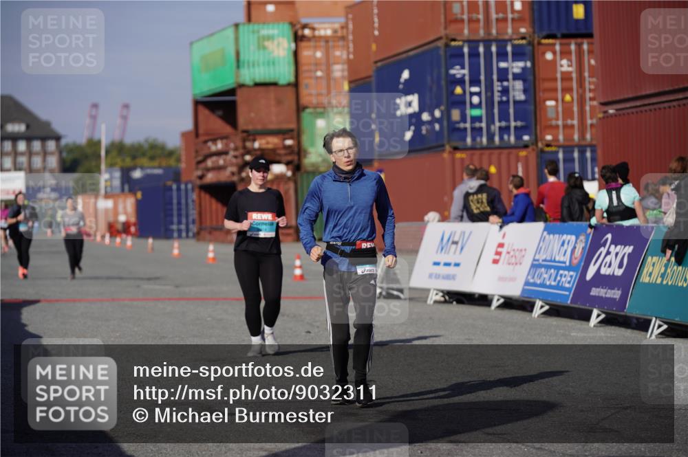 03.10.2025 - Köhlbrandbrückenlauf Michael Burmester http://msf.ph/oto/9032311 03.10.2025 10:39:15 Ziel 2014, 3286 meine-sportfotos.de