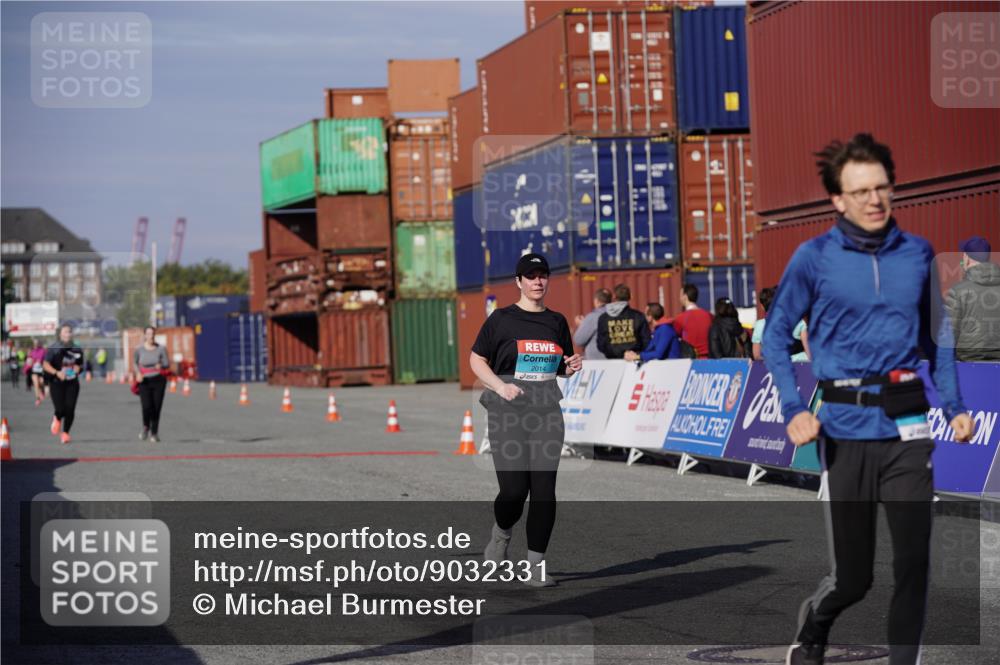 03.10.2025 - Köhlbrandbrückenlauf Michael Burmester http://msf.ph/oto/9032331 03.10.2025 10:39:18 Ziel 2014, 3286 meine-sportfotos.de