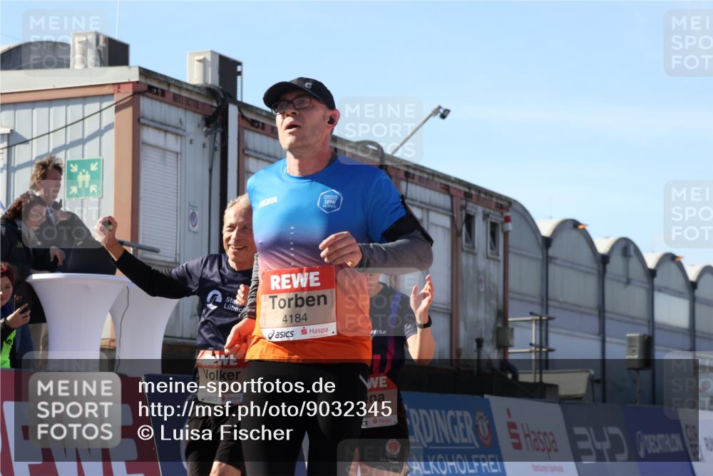 03.10.2025 - Köhlbrandbrückenlauf Luisa Fischer http://msf.ph/oto/9032345 03.10.2025 13:08:01 Ziel 4107, 4184, 4310, 4357, 4395, 4639, 5959, 5993, 6022, 6120, 6163, 6244, 6348, 6409, 6635, 6651, 6696, 6752 meine-sportfotos.de