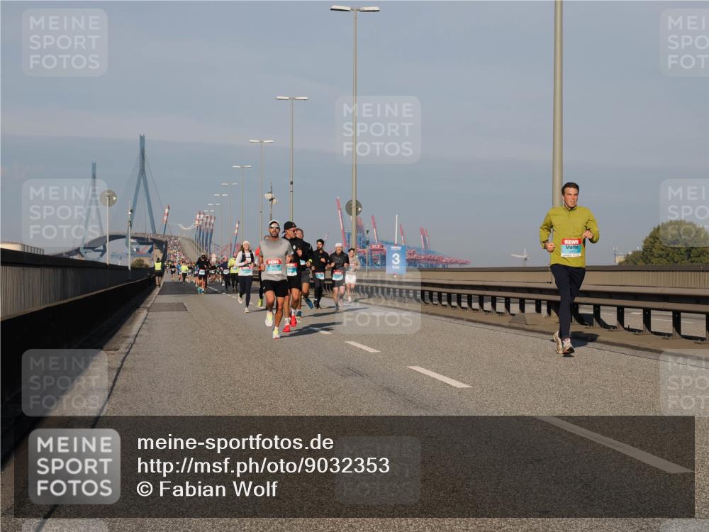03.10.2025 - Köhlbrandbrückenlauf Fabian Wolf http://msf.ph/oto/9032353 03.10.2025 09:46:32 Position 3 3 meine-sportfotos.de