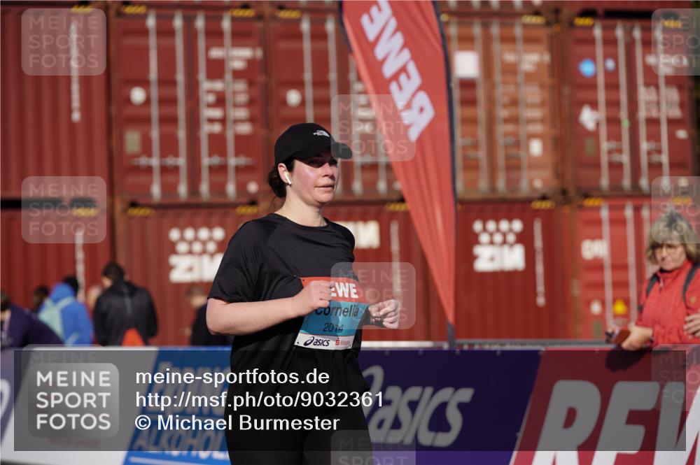 03.10.2025 - Köhlbrandbrückenlauf Michael Burmester http://msf.ph/oto/9032361 03.10.2025 10:39:22 Ziel 2014, 2572, 3543 meine-sportfotos.de