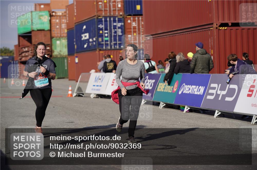 03.10.2025 - Köhlbrandbrückenlauf Michael Burmester http://msf.ph/oto/9032369 03.10.2025 10:39:29 Ziel 2572, 3543 meine-sportfotos.de