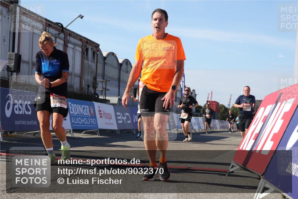 03.10.2025 - Köhlbrandbrückenlauf Luisa Fischer http://msf.ph/oto/9032370 03.10.2025 13:08:17 Ziel 4107, 4307, 4409, 4768, 5243, 5804, 5994, 6021, 6569, 6752, 6774, 6824 meine-sportfotos.de