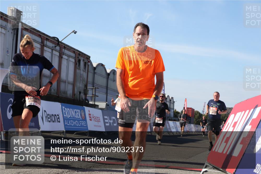 03.10.2025 - Köhlbrandbrückenlauf Luisa Fischer http://msf.ph/oto/9032373 03.10.2025 13:08:17 Ziel 4107, 4307, 4409, 4768, 5243, 5804, 5994, 6021, 6569, 6752, 6774, 6824 meine-sportfotos.de