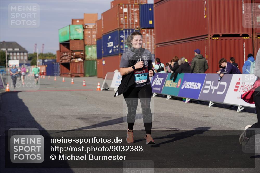03.10.2025 - Köhlbrandbrückenlauf Michael Burmester http://msf.ph/oto/9032388 03.10.2025 10:39:30 Ziel 2572, 3543 meine-sportfotos.de