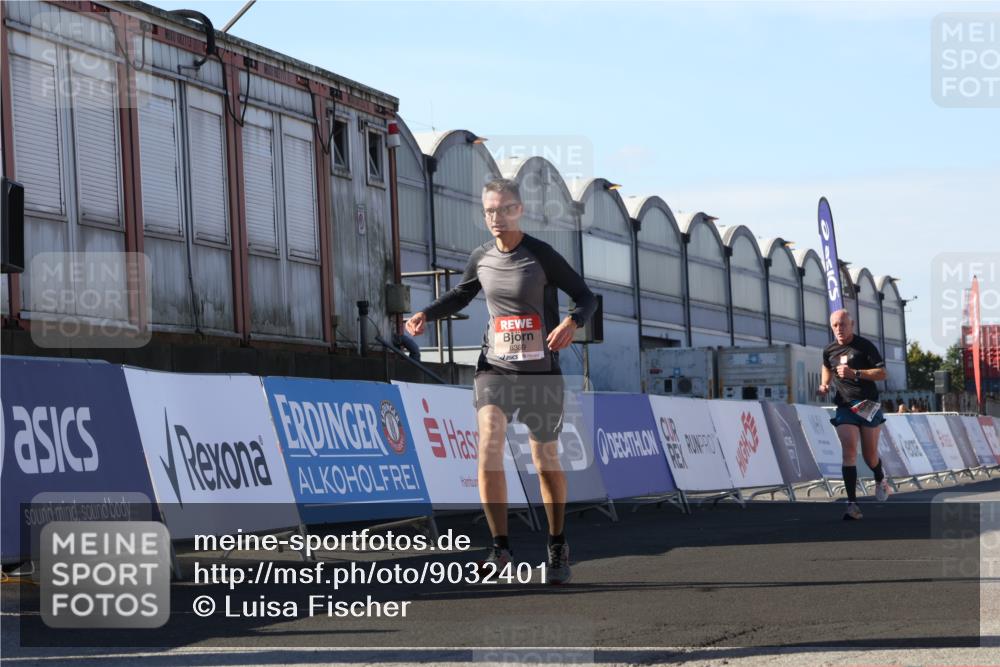 03.10.2025 - Köhlbrandbrückenlauf Luisa Fischer http://msf.ph/oto/9032401 03.10.2025 13:08:24 Ziel 4307, 4768, 5243, 5804, 5994, 6021, 6369, 6569, 6647 meine-sportfotos.de
