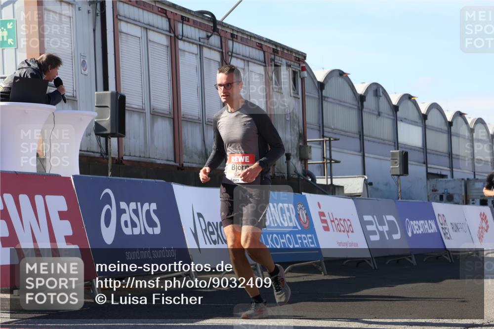 03.10.2025 - Köhlbrandbrückenlauf Luisa Fischer http://msf.ph/oto/9032409 03.10.2025 13:08:25 Ziel 4320, 4768, 5243, 5804, 5994, 6021, 6369, 6569, 6647 meine-sportfotos.de