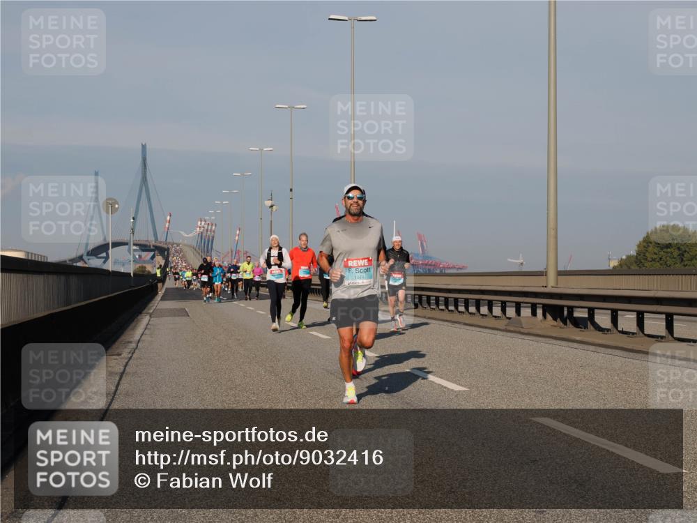 03.10.2025 - Köhlbrandbrückenlauf Fabian Wolf http://msf.ph/oto/9032416 03.10.2025 09:46:35 Position 3 1071 meine-sportfotos.de