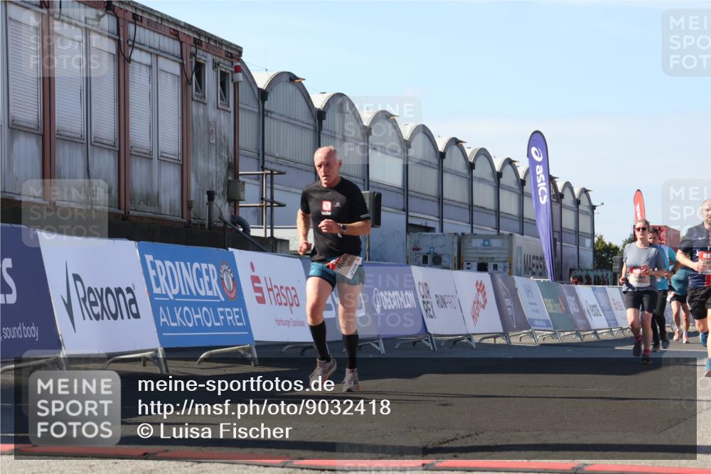 03.10.2025 - Köhlbrandbrückenlauf Luisa Fischer http://msf.ph/oto/9032418 03.10.2025 13:08:27 Ziel 4195, 4320, 4417, 4768, 5243, 5804, 5994, 6021, 6369, 6569, 6647 meine-sportfotos.de