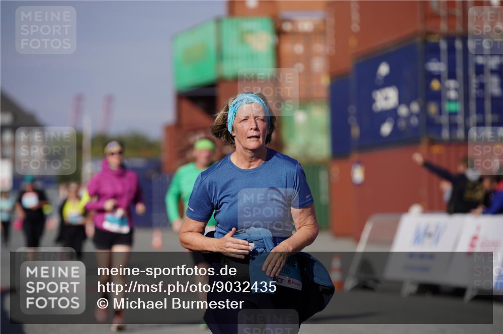 03.10.2025 - Köhlbrandbrückenlauf Michael Burmester http://msf.ph/oto/9032435 03.10.2025 10:39:44 Ziel 2479, 2839, 2931 meine-sportfotos.de