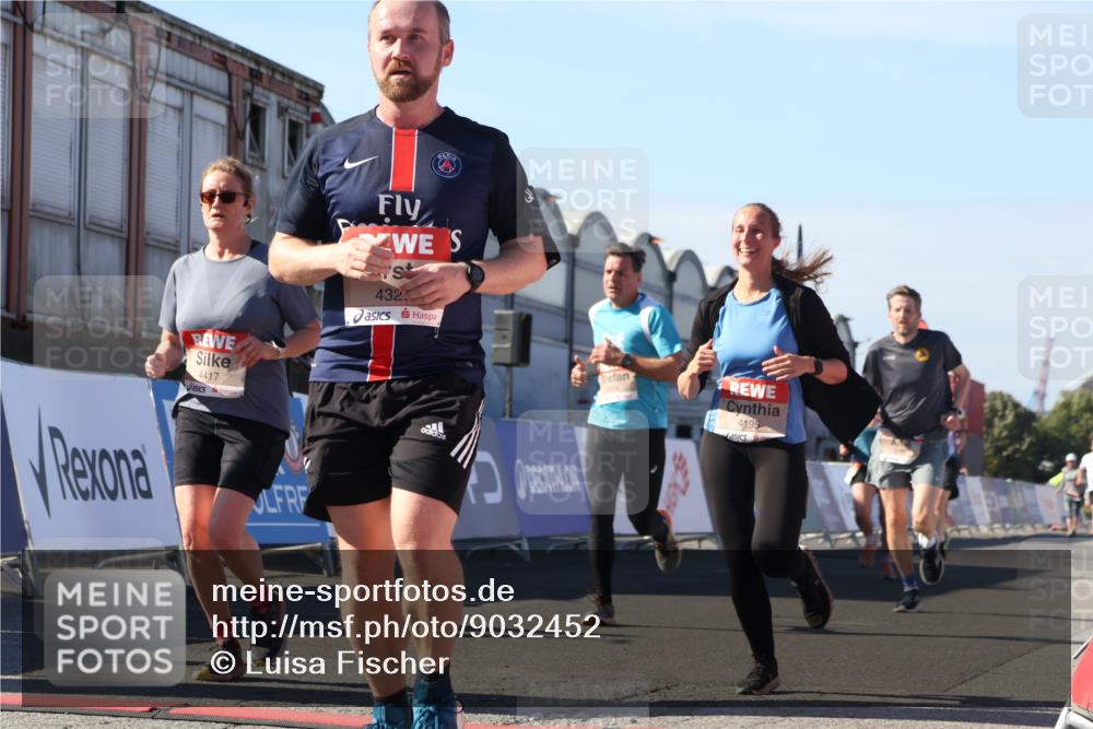 03.10.2025 - Köhlbrandbrückenlauf Luisa Fischer http://msf.ph/oto/9032452 03.10.2025 13:08:31 Ziel 4195, 4320, 4417, 5792, 6021, 6369, 6534, 6569, 6647 meine-sportfotos.de