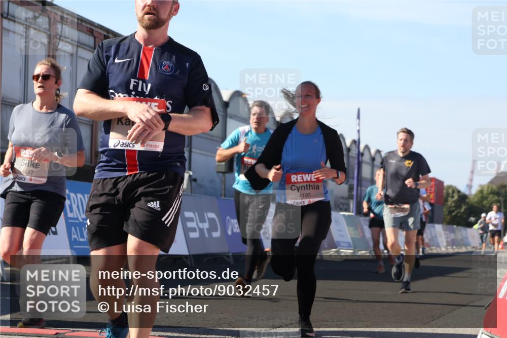 03.10.2025 - Köhlbrandbrückenlauf Luisa Fischer http://msf.ph/oto/9032457 03.10.2025 13:08:31 Ziel 4195, 4320, 4417, 5792, 6021, 6369, 6534, 6569, 6647 meine-sportfotos.de