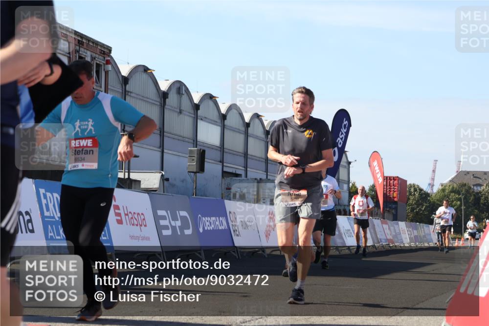 03.10.2025 - Köhlbrandbrückenlauf Luisa Fischer http://msf.ph/oto/9032472 03.10.2025 13:08:33 Ziel 4195, 4320, 4417, 5792, 6369, 6424, 6534, 6647, 6805 meine-sportfotos.de