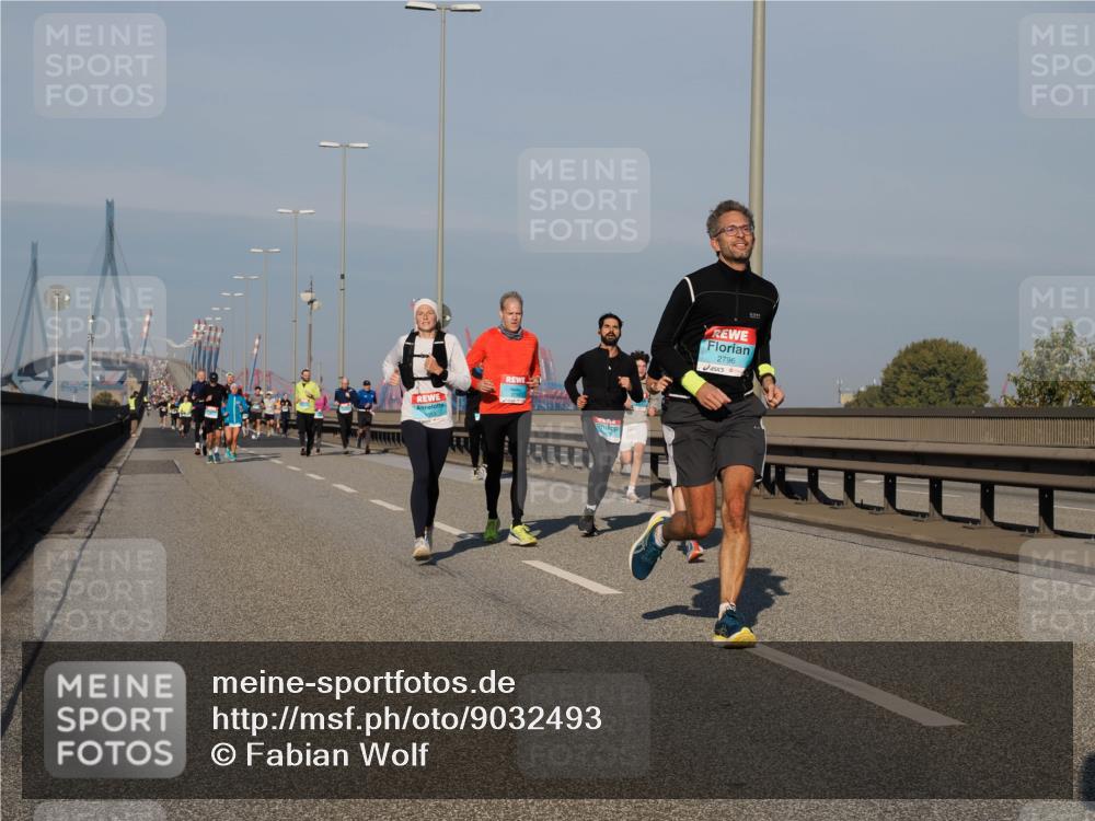 03.10.2025 - Köhlbrandbrückenlauf Fabian Wolf http://msf.ph/oto/9032493 03.10.2025 09:46:39 Position 3 2796, 1 meine-sportfotos.de