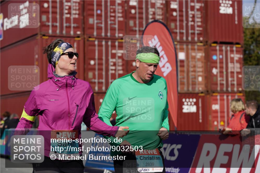 03.10.2025 - Köhlbrandbrückenlauf Michael Burmester http://msf.ph/oto/9032503 03.10.2025 10:39:52 Ziel 2288, 2426, 2479, 2839, 3456 meine-sportfotos.de