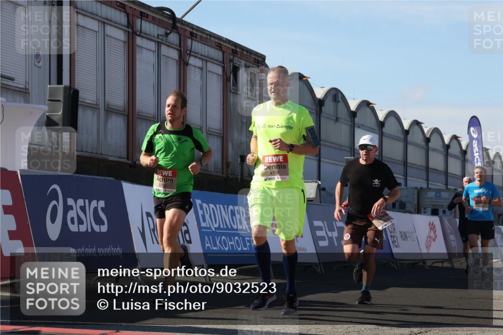 03.10.2025 - Köhlbrandbrückenlauf Luisa Fischer http://msf.ph/oto/9032523 03.10.2025 13:08:54 Ziel 4138, 4213, 4340, 4403, 4505, 4544, 5705, 5842, 6034, 6233, 6372 meine-sportfotos.de