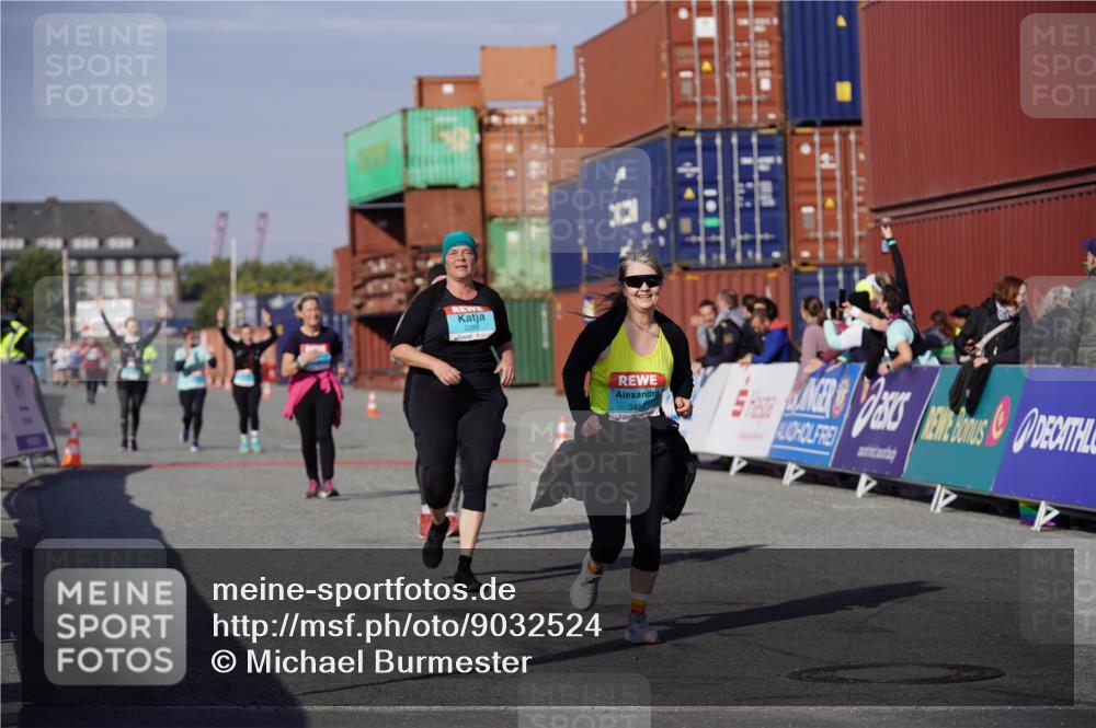 03.10.2025 - Köhlbrandbrückenlauf Michael Burmester http://msf.ph/oto/9032524 03.10.2025 10:39:56 Ziel 2288, 2426, 2516, 3456 meine-sportfotos.de
