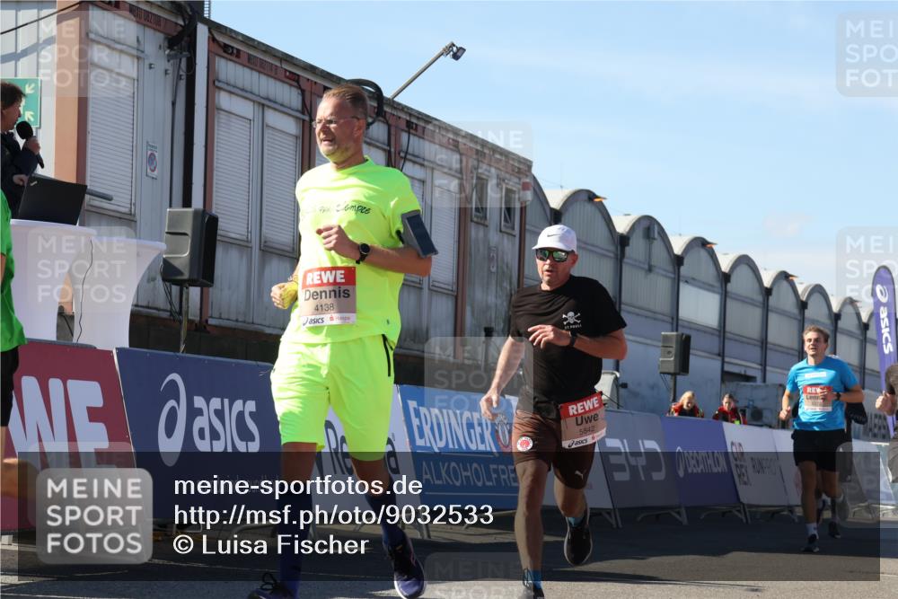 03.10.2025 - Köhlbrandbrückenlauf Luisa Fischer http://msf.ph/oto/9032533 03.10.2025 13:08:55 Ziel 4057, 4138, 4213, 4340, 4403, 4505, 4544, 5705, 5842, 6034, 6233, 6372 meine-sportfotos.de