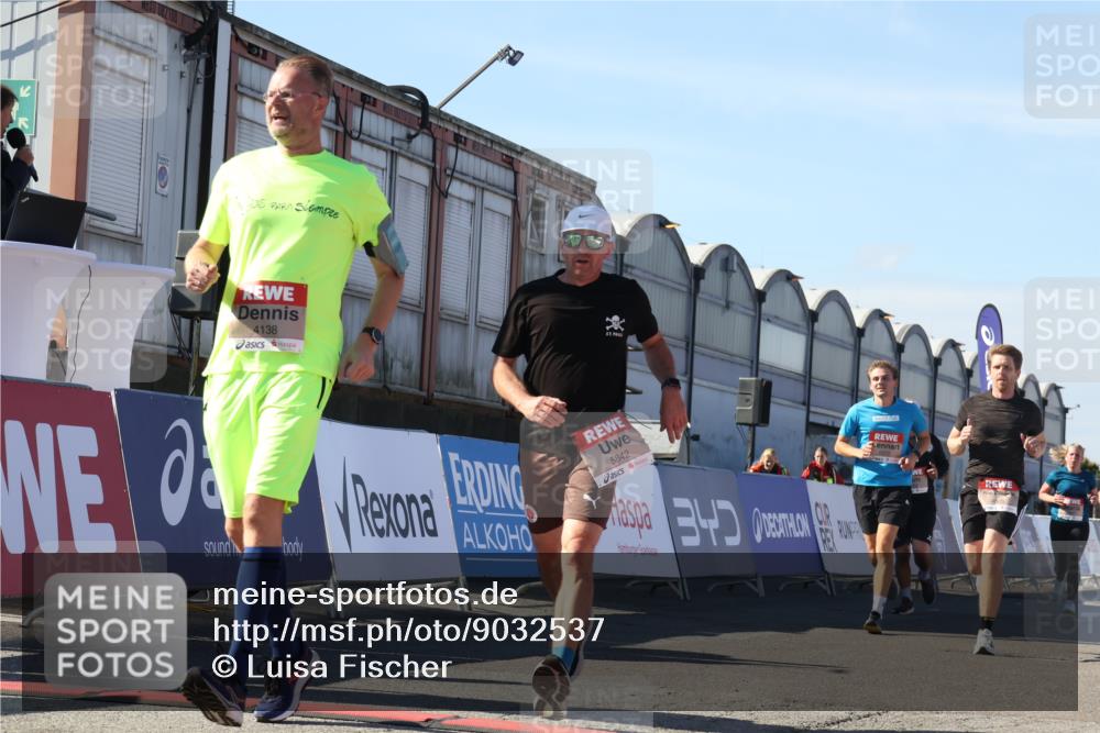 03.10.2025 - Köhlbrandbrückenlauf Luisa Fischer http://msf.ph/oto/9032537 03.10.2025 13:08:56 Ziel 4057, 4138, 4213, 4340, 4381, 4403, 4505, 4544, 5705, 5842, 6034, 6233, 6372 meine-sportfotos.de