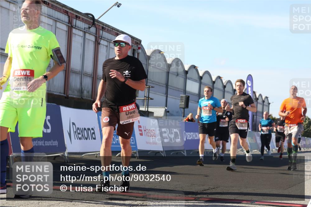 03.10.2025 - Köhlbrandbrückenlauf Luisa Fischer http://msf.ph/oto/9032540 03.10.2025 13:08:56 Ziel 4057, 4138, 4213, 4340, 4381, 4403, 4505, 4544, 5705, 5842, 6034, 6233, 6372 meine-sportfotos.de