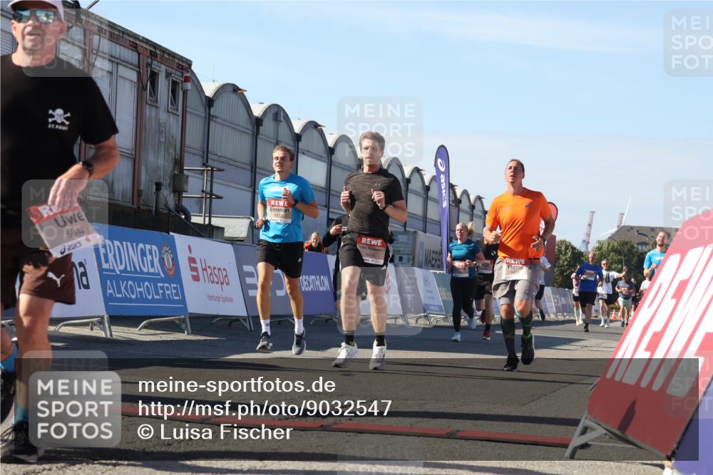 03.10.2025 - Köhlbrandbrückenlauf Luisa Fischer http://msf.ph/oto/9032547 03.10.2025 13:08:57 Ziel 4057, 4138, 4340, 4346, 4381, 4403, 4505, 4544, 5705, 5842, 6034, 6233, 6372 meine-sportfotos.de