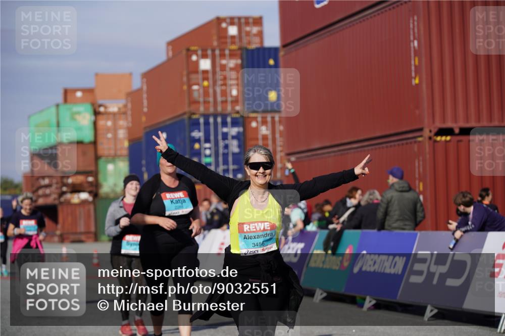 03.10.2025 - Köhlbrandbrückenlauf Michael Burmester http://msf.ph/oto/9032551 03.10.2025 10:39:58 Ziel 2288, 2426, 2516, 3456 meine-sportfotos.de