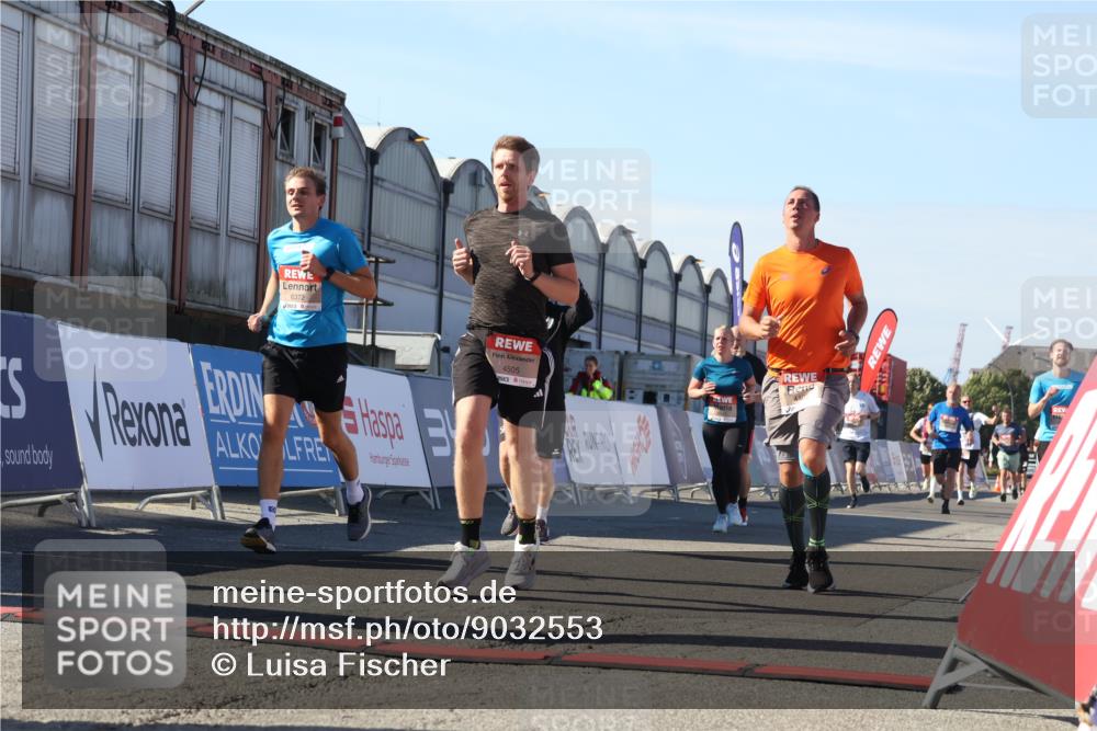 03.10.2025 - Köhlbrandbrückenlauf Luisa Fischer http://msf.ph/oto/9032553 03.10.2025 13:08:58 Ziel 4057, 4138, 4197, 4340, 4346, 4381, 4403, 4505, 4544, 5705, 5842, 6034, 6233, 6372 meine-sportfotos.de