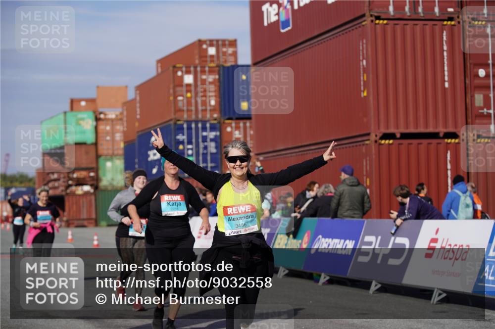 03.10.2025 - Köhlbrandbrückenlauf Michael Burmester http://msf.ph/oto/9032558 03.10.2025 10:39:58 Ziel 2288, 2426, 2516, 3456 meine-sportfotos.de