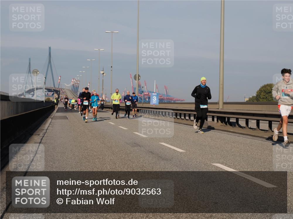 03.10.2025 - Köhlbrandbrückenlauf Fabian Wolf http://msf.ph/oto/9032563 03.10.2025 09:46:43 Position 3 3 meine-sportfotos.de