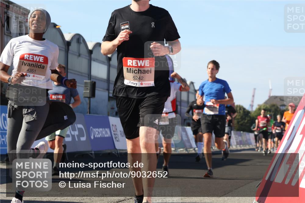 03.10.2025 - Köhlbrandbrückenlauf Luisa Fischer http://msf.ph/oto/9032652 03.10.2025 13:09:08 Ziel 4057, 4197, 4346, 4351, 4377, 4381, 4403, 4486, 4505, 4901, 5242, 5740, 5953, 6372, 6562, 6630, 6814, 6816 meine-sportfotos.de