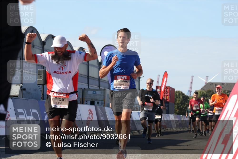03.10.2025 - Köhlbrandbrückenlauf Luisa Fischer http://msf.ph/oto/9032661 03.10.2025 13:09:09 Ziel 4057, 4197, 4346, 4351, 4377, 4381, 4403, 4486, 4505, 4901, 5242, 5740, 5953, 6372, 6562, 6630, 6814, 6816 meine-sportfotos.de