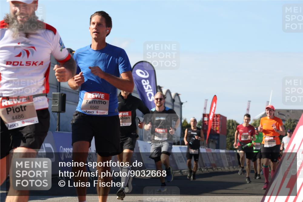 03.10.2025 - Köhlbrandbrückenlauf Luisa Fischer http://msf.ph/oto/9032668 03.10.2025 13:09:10 Ziel 4057, 4197, 4334, 4346, 4351, 4377, 4381, 4403, 4486, 4901, 5242, 5740, 5953, 6037, 6372, 6562, 6630, 6814, 6816 meine-sportfotos.de