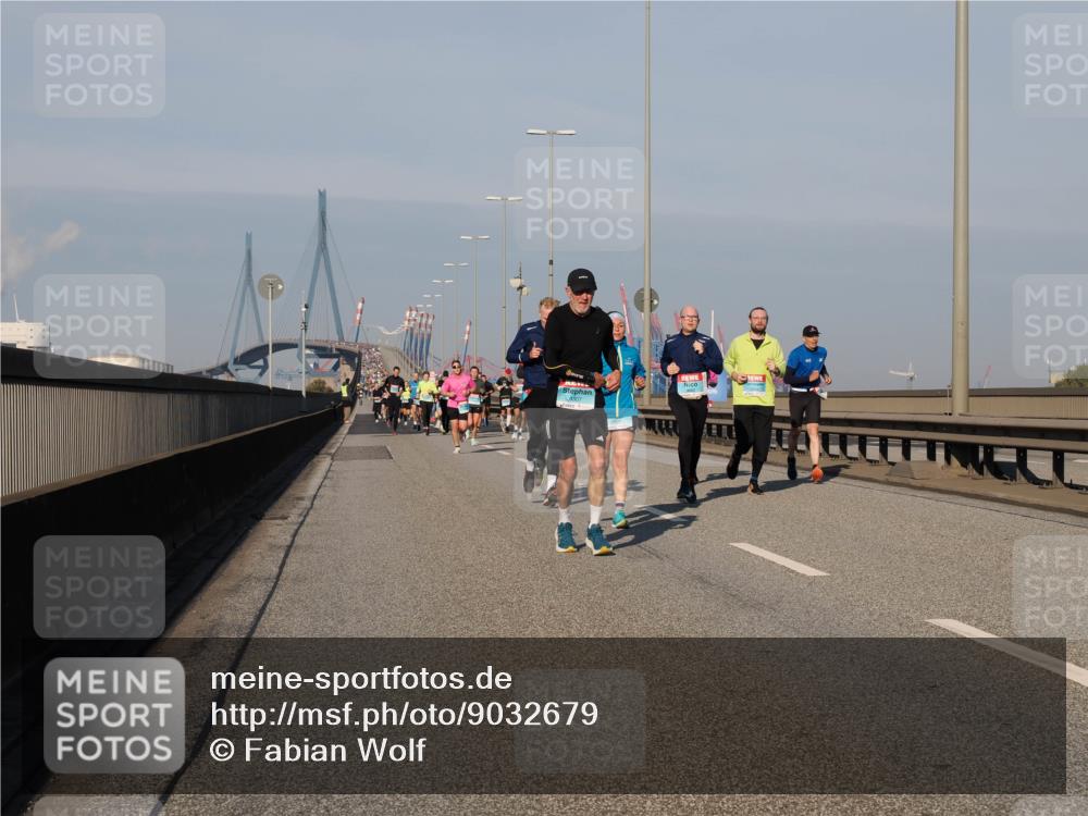 03.10.2025 - Köhlbrandbrückenlauf Fabian Wolf http://msf.ph/oto/9032679 03.10.2025 09:46:48 Position 3 3307 meine-sportfotos.de