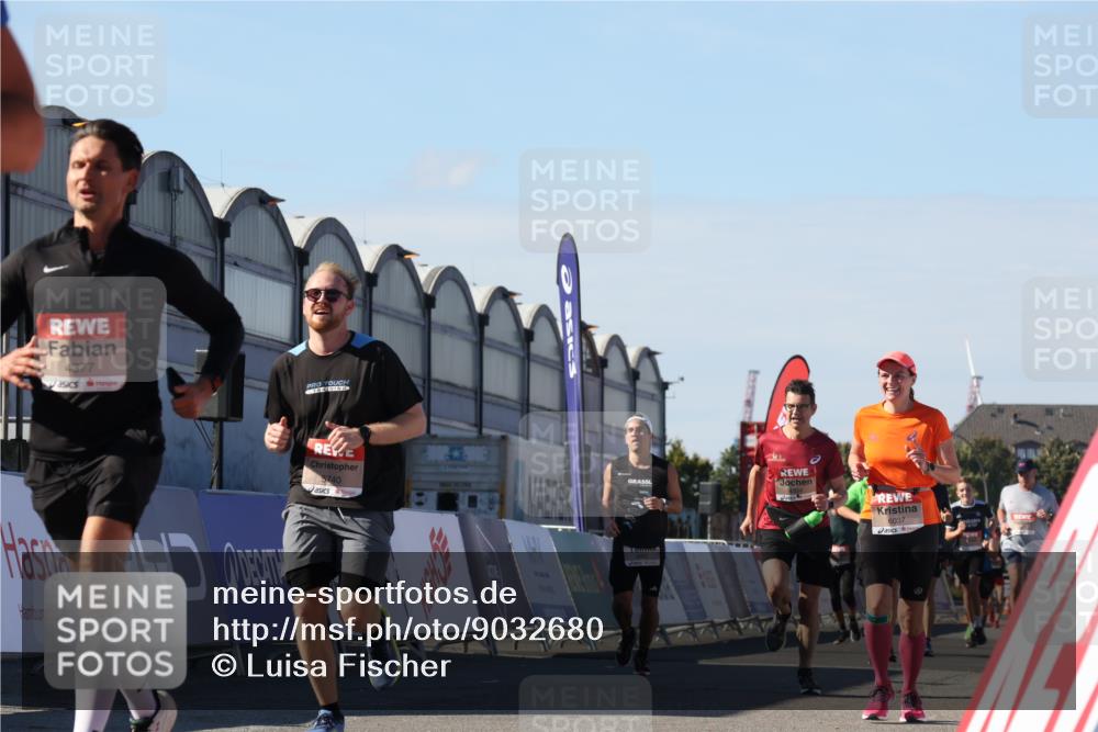 03.10.2025 - Köhlbrandbrückenlauf Luisa Fischer http://msf.ph/oto/9032680 03.10.2025 13:09:12 Ziel 4197, 4334, 4346, 4351, 4377, 4381, 4486, 4901, 5242, 5740, 5953, 6037, 6562, 6630, 6814, 6816 meine-sportfotos.de