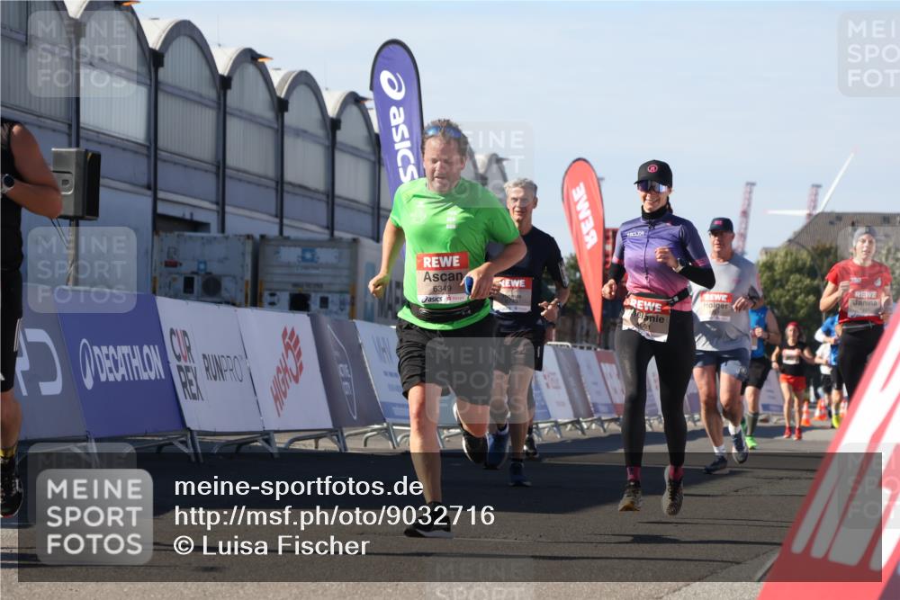 03.10.2025 - Köhlbrandbrückenlauf Luisa Fischer http://msf.ph/oto/9032716 03.10.2025 13:09:16 Ziel 4334, 4351, 4377, 4486, 4681, 4901, 5061, 5242, 5740, 5953, 6037, 6062, 6349, 6562, 6630, 6661, 6743, 6814, 6816 meine-sportfotos.de